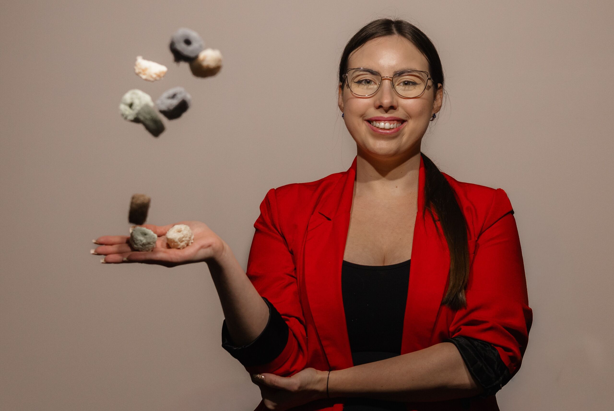 Martyna Gloc prezentuje innowacyjny materiał do filtracji ścieków