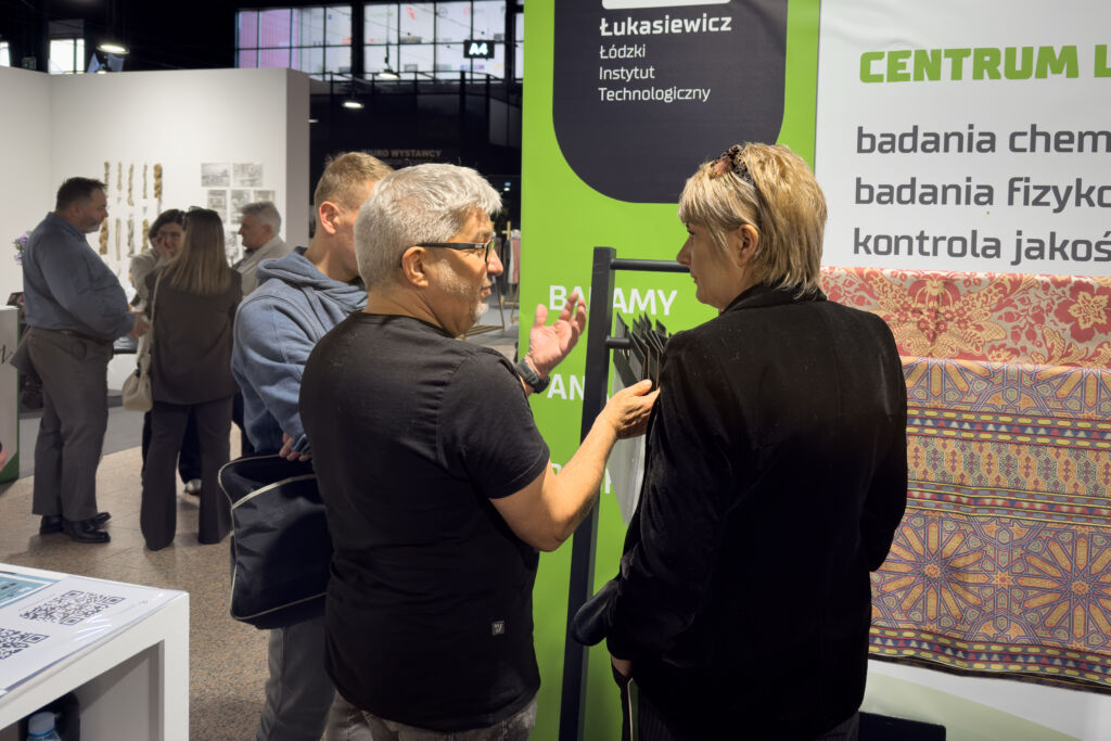 Sotisko instytutu odiwedzają klienci