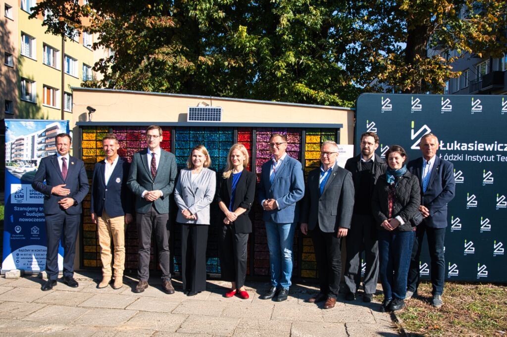 Uczestnicy inauguracji testów